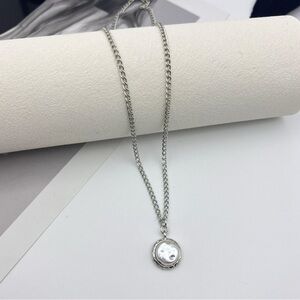 Elegant Silver Pendant Necklace